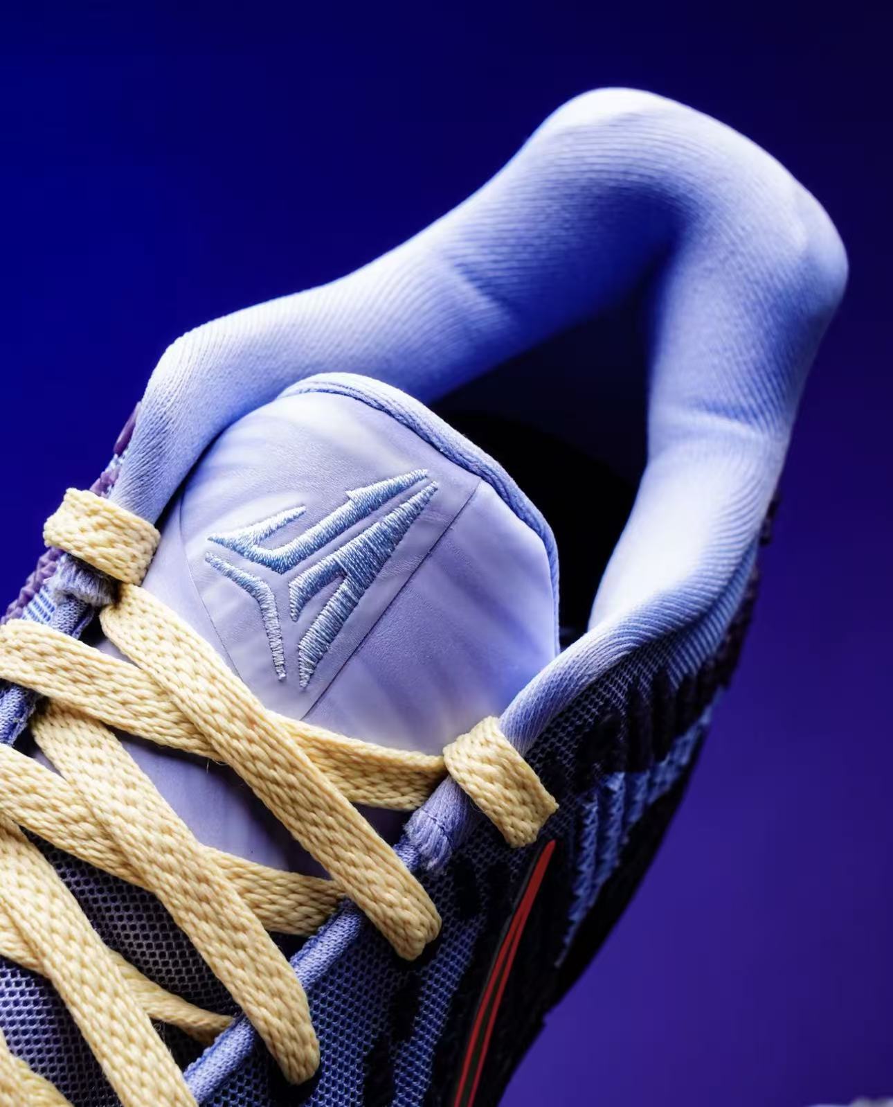 Nike Ja 3 Hustle & Flow <ジャモラント 3>