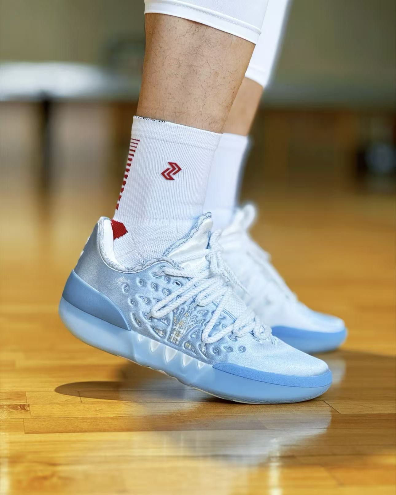 361° Joker 2 "Denver" ニコラ・ヨキッチ 第2世代シグネチャー バスケットシューズ