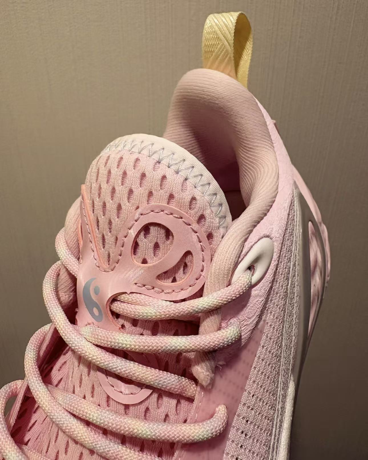 LI-NING Wade DLO 1 「Love」 ディアンジェロ・ラッセル シグネチャーモデル ABPV009-10