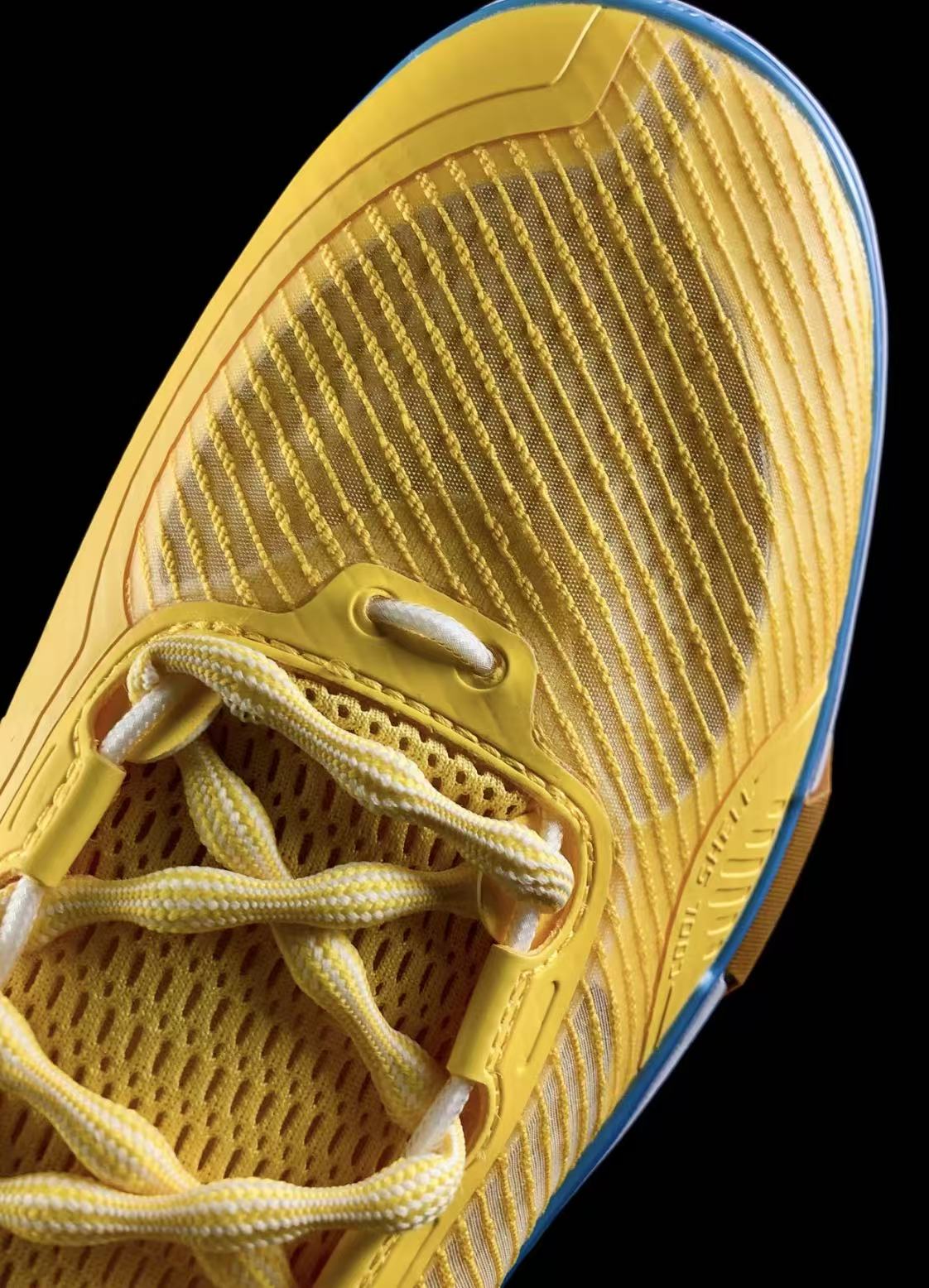 LI-NING Way of Wade Shadow 6 "SpongeBob"