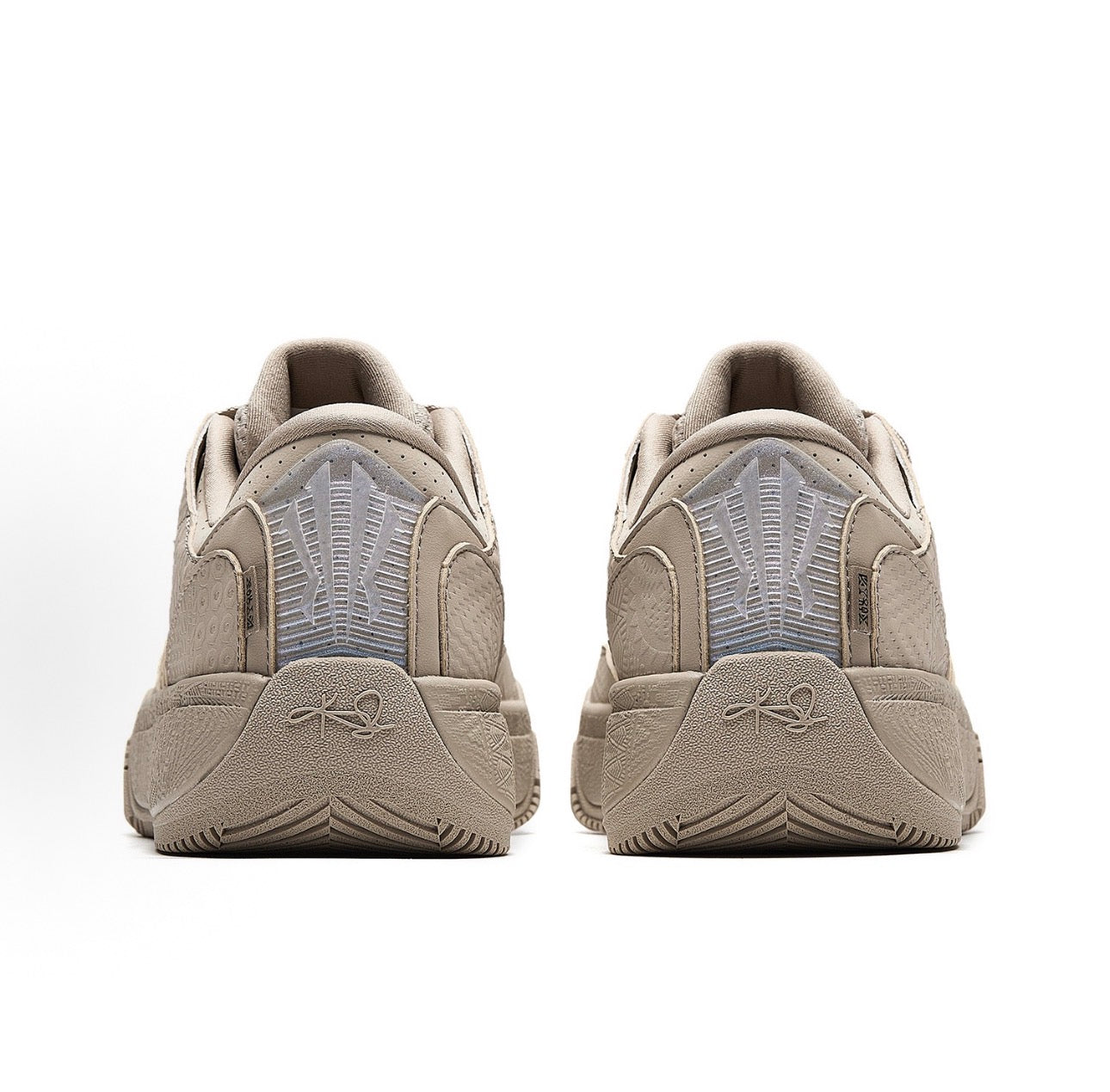 Hélà Code Stone Craft Irving Family Camo アッパー 接写