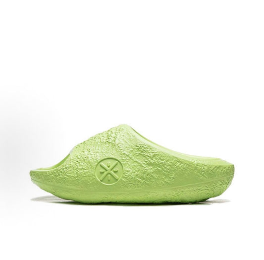 Li-Ning Lunar Rock Lite アボカド 側面 グリーン 隕石調 テクスチャー