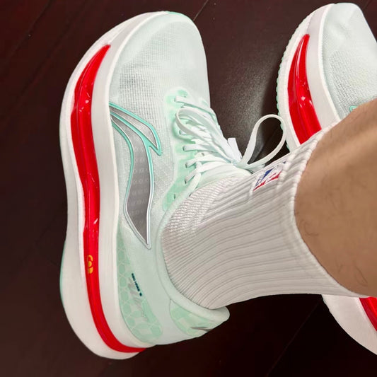Li-Ning Red Hare 9 Ultra アイスブルー 着用イメージ