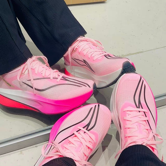 Li-Ning Feidian 6C ピンク 着用イメージ
