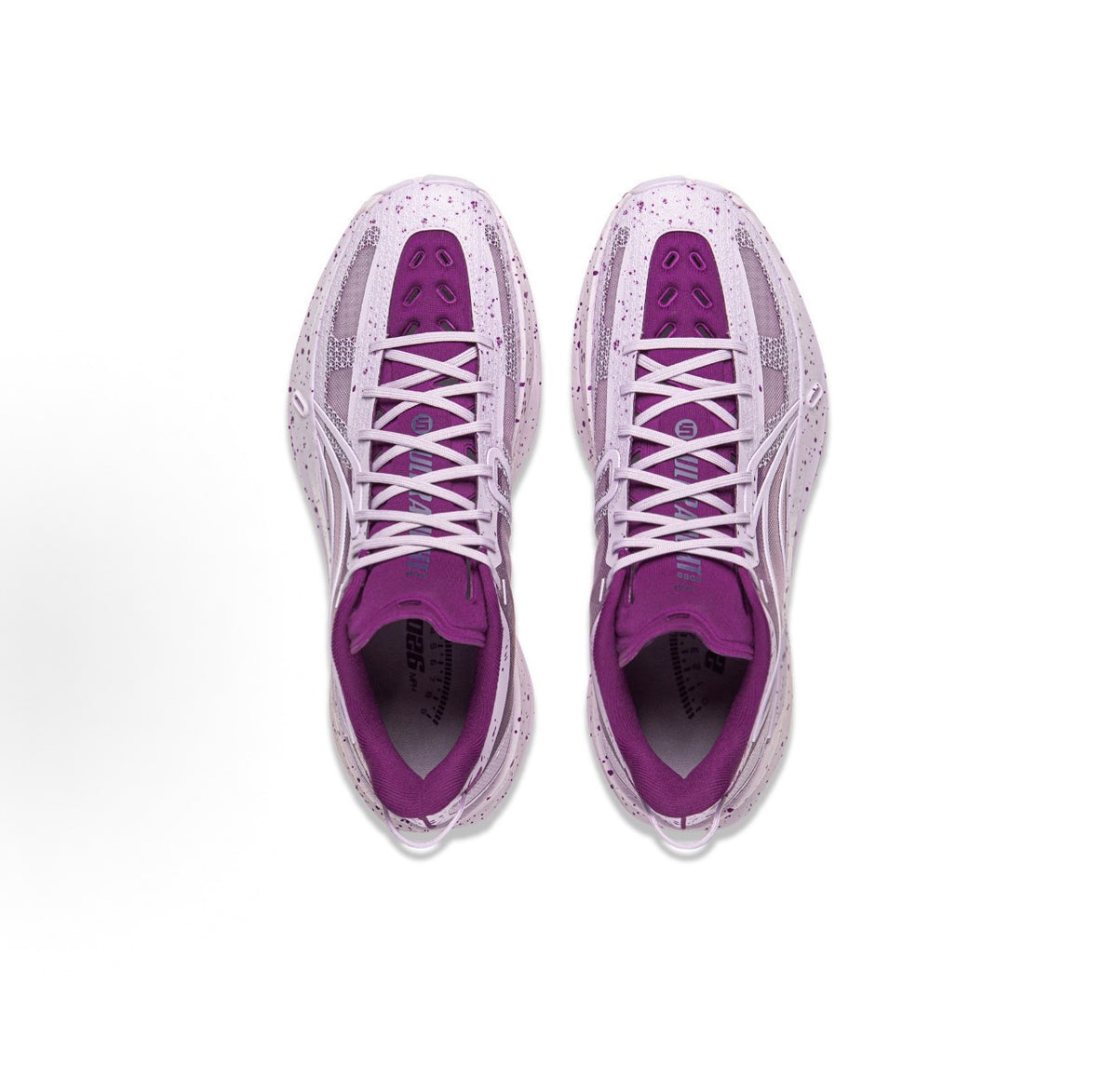 LI-NING Ultra Light 2026 Milkshake 上面ペア