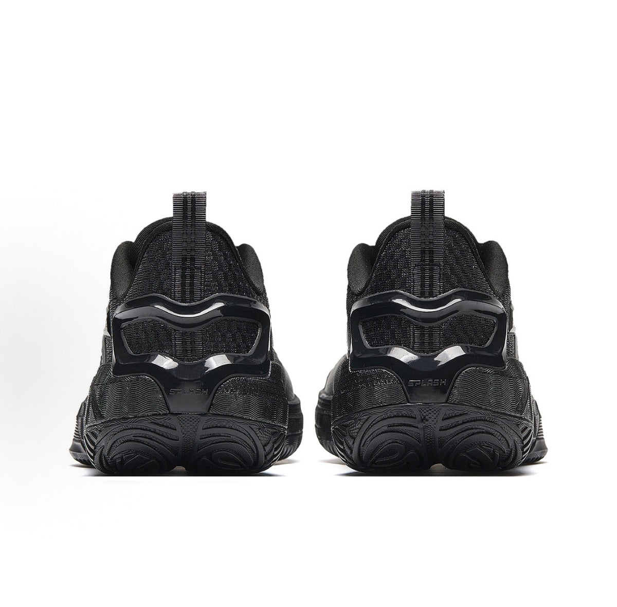 ANTA SPLASH 8 Triple Black 背面ヒール