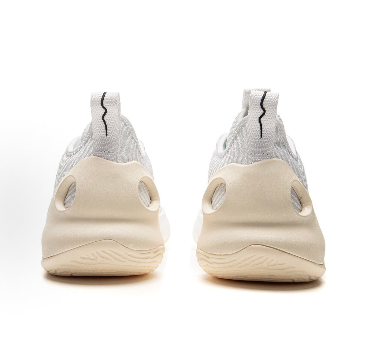 リーニン Yushuai Ultra Low White 背面ヒール
