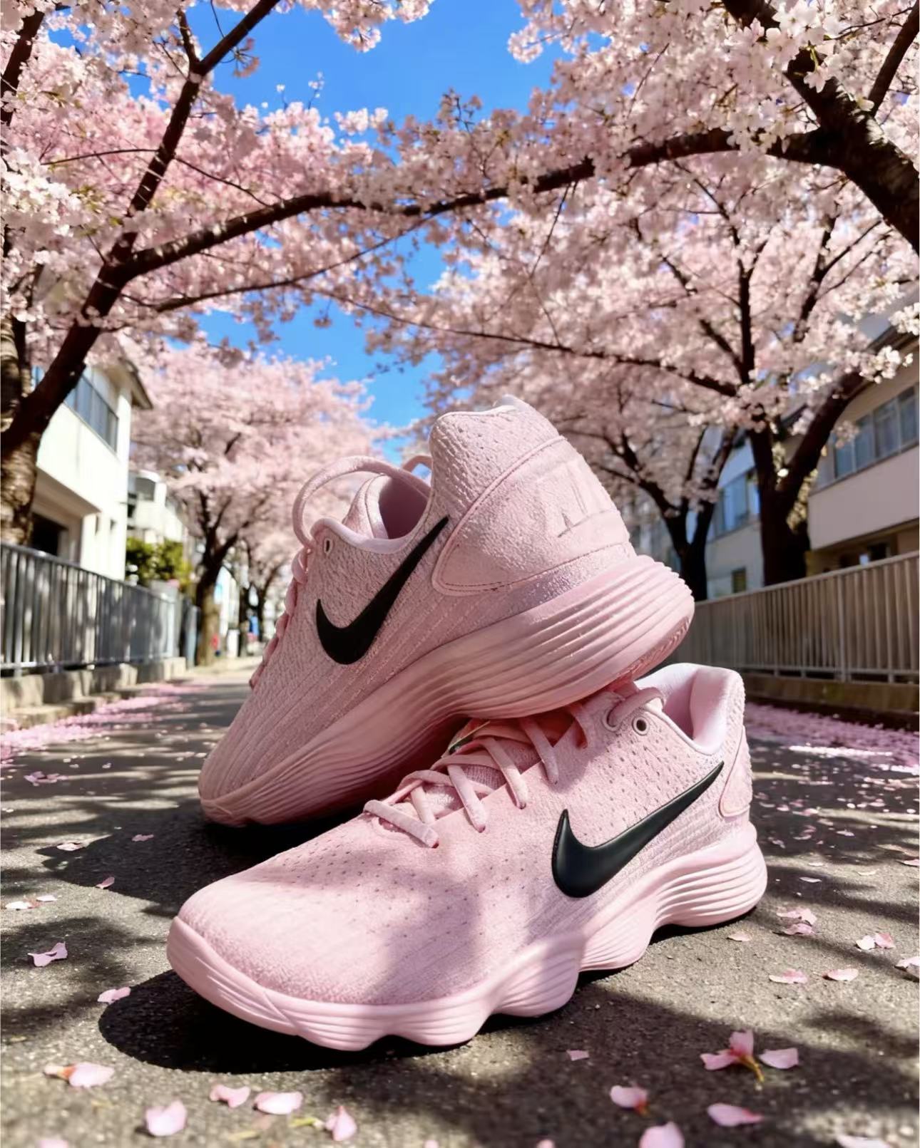 NIKE Hyperdunk 2017 Low Pink