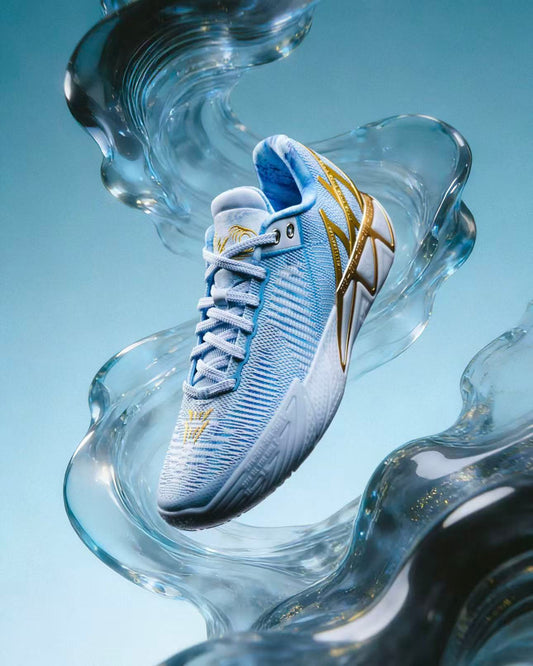 ANTA KT11 Klay × Kyrie クレイ・トンプソン バスケットボールシューズ ライトブルー ゴールド 側面