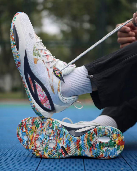 Wade DLo 2実戦レビュー！デザインだけじゃない、驚異のスペック。/SNKRXXX