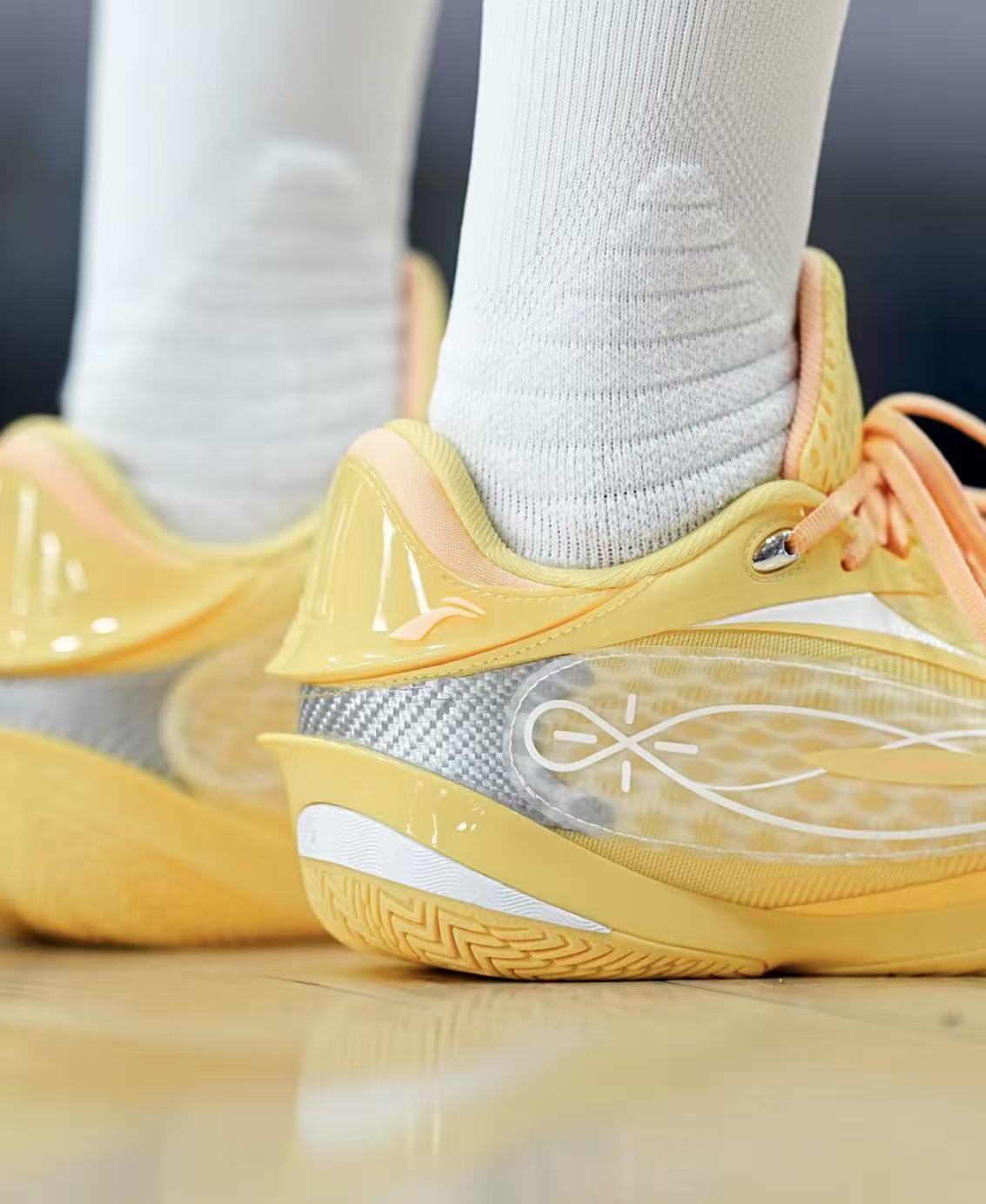 LI-NING Wade 808 5 Ultra “レモン”ABAV015-20