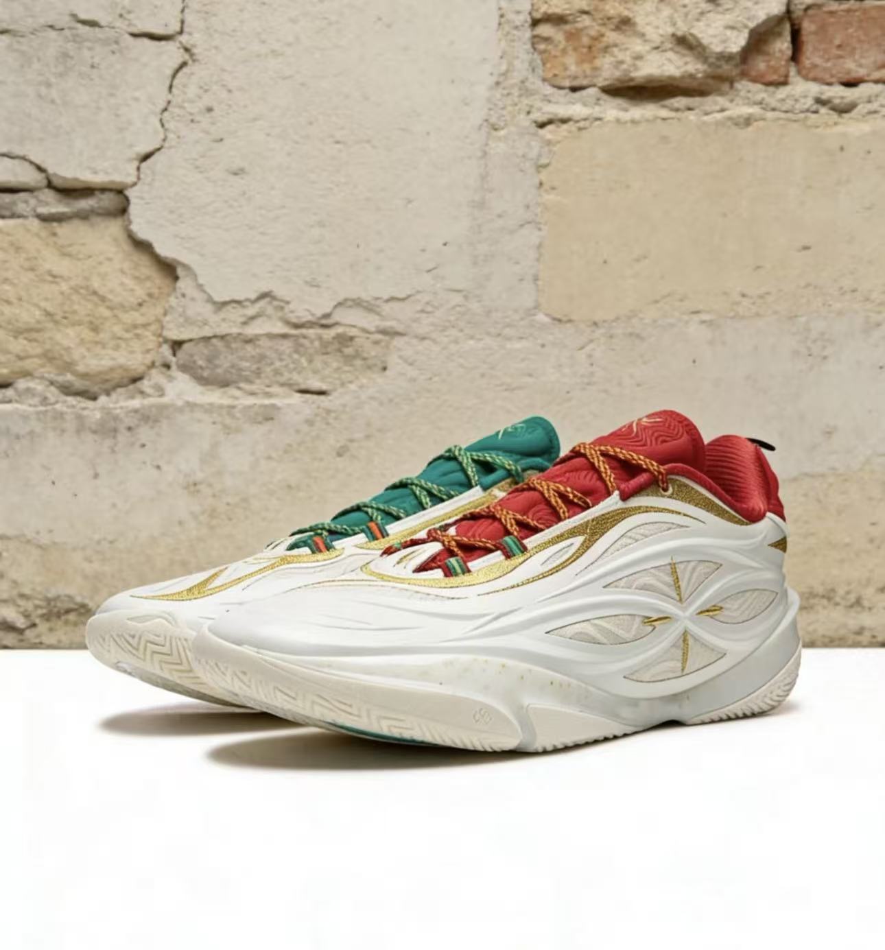 LI-NING Wade 808 5 Ultra V2 “クリスマス”