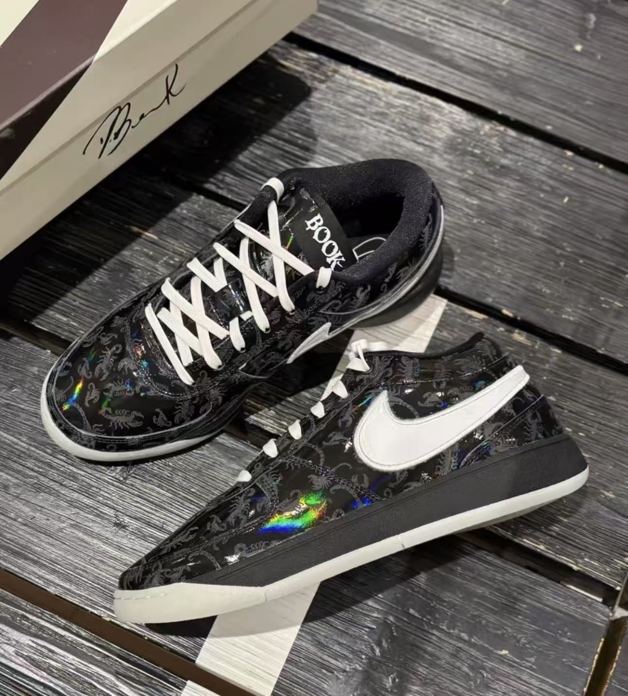 Nike BOOK 1 “Scorpion” ブック１ ハロウィーン メンズスニーカー バスケットシューズ IM7616-001