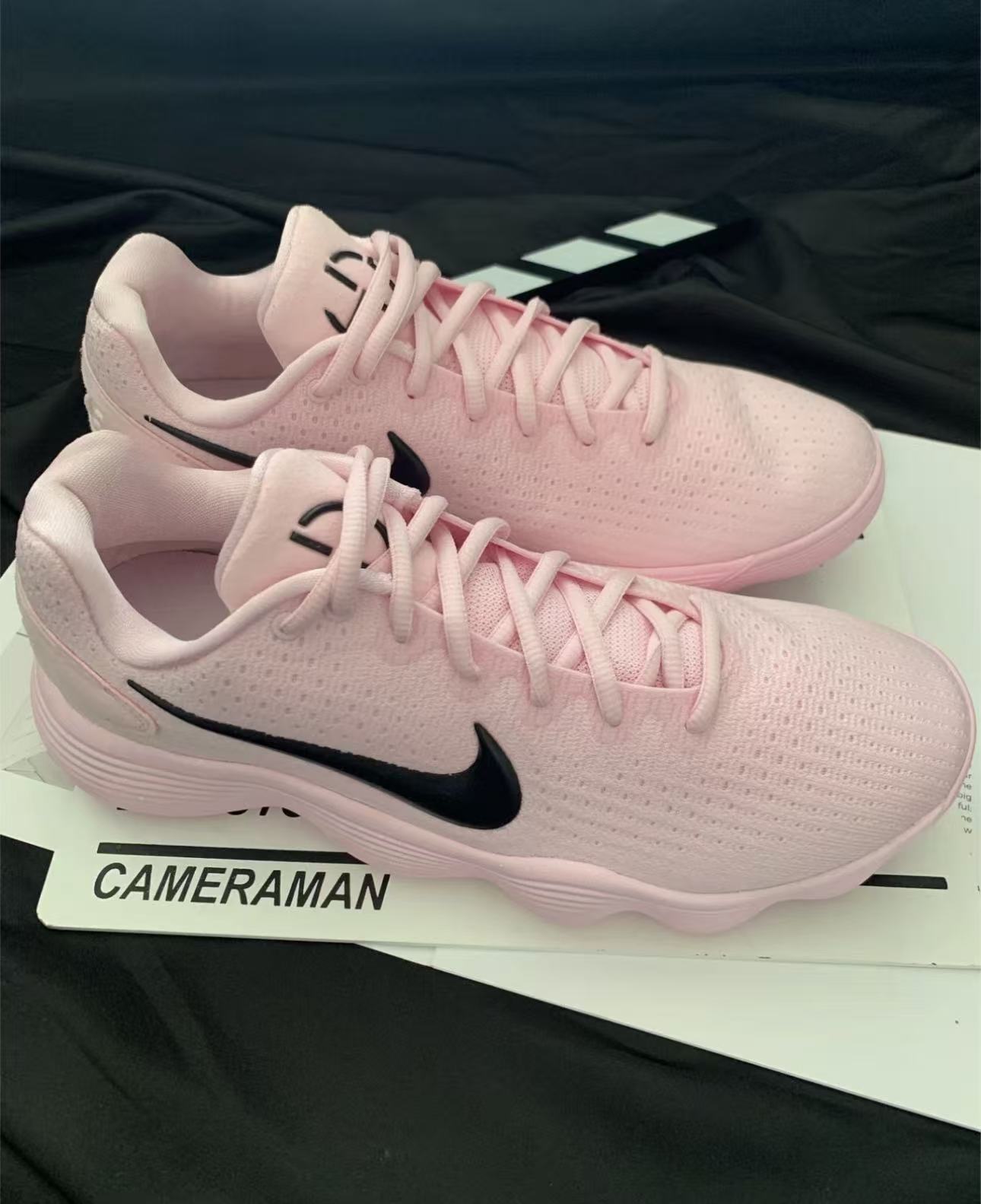 NIKE Hyperdunk 2017 Low Pink