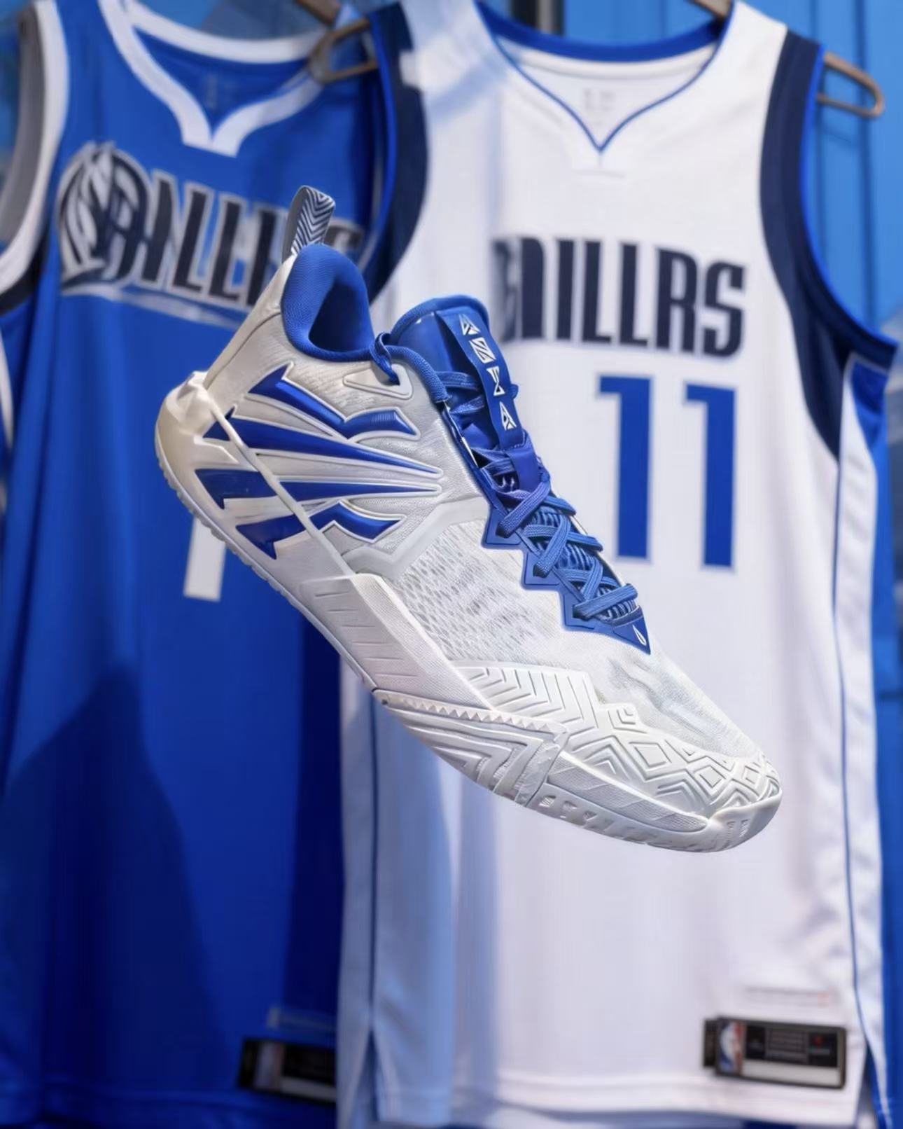 ANTA KAI TEAM 2 「Dallas」 カイリー・アービング トレーニングシューズ