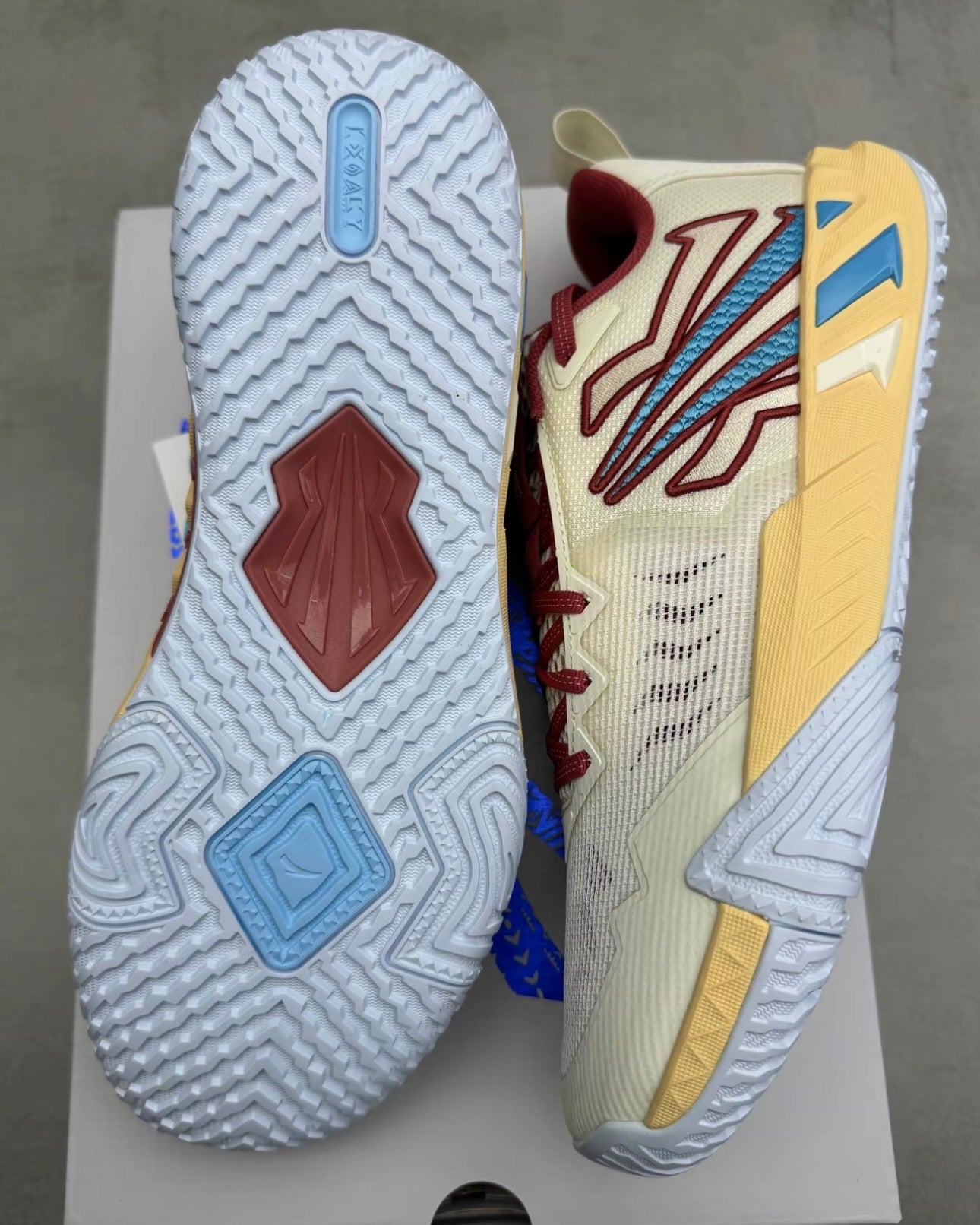 ANTA KAI TEAM 2 アウトソール グリップパターン詳細 | SNKRXXX