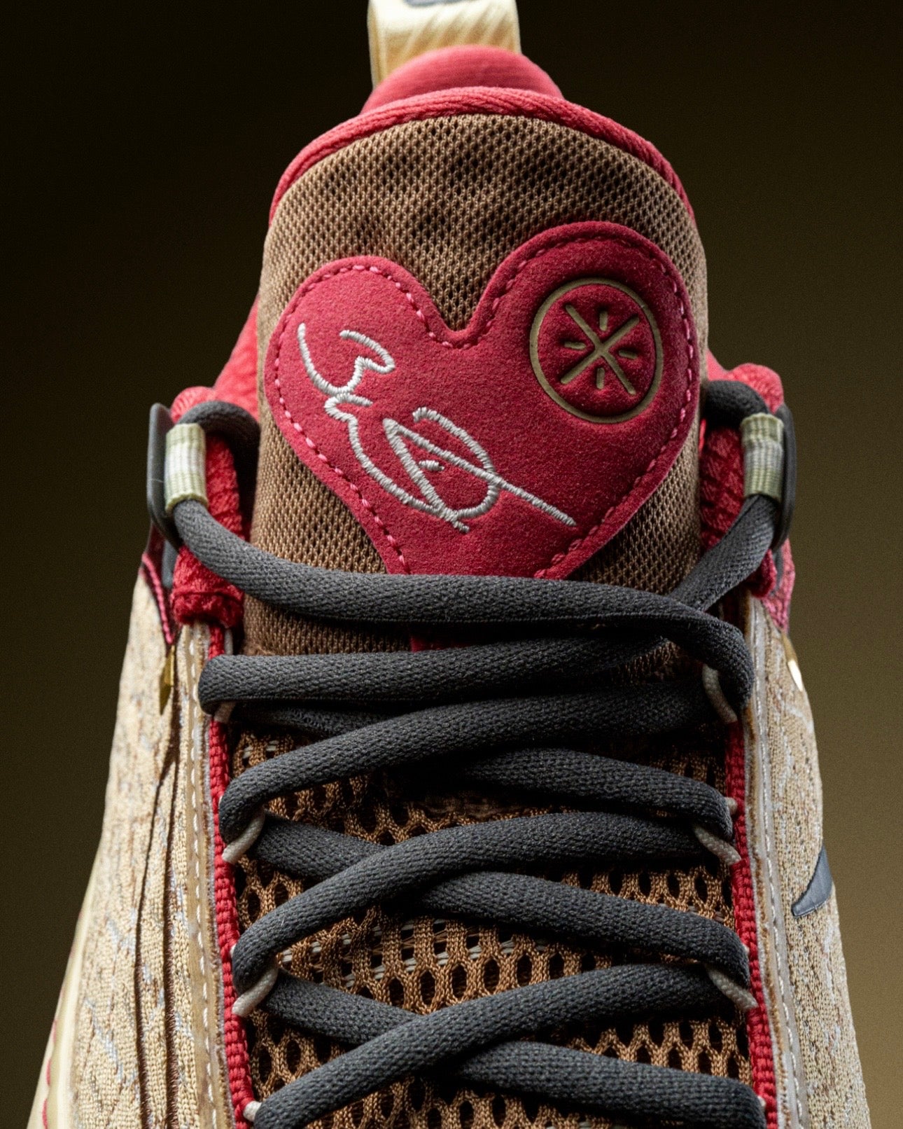 Wade All City 14 Year of the Horse ドウェイン・ウェイド シグネチャー タン 接写