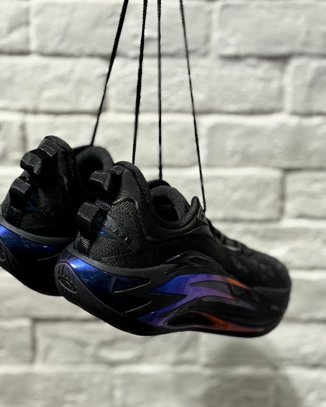 Shock Wave 7 Pro ダークマター ブラック・パープル グラデーション外観 | SNKRXXX