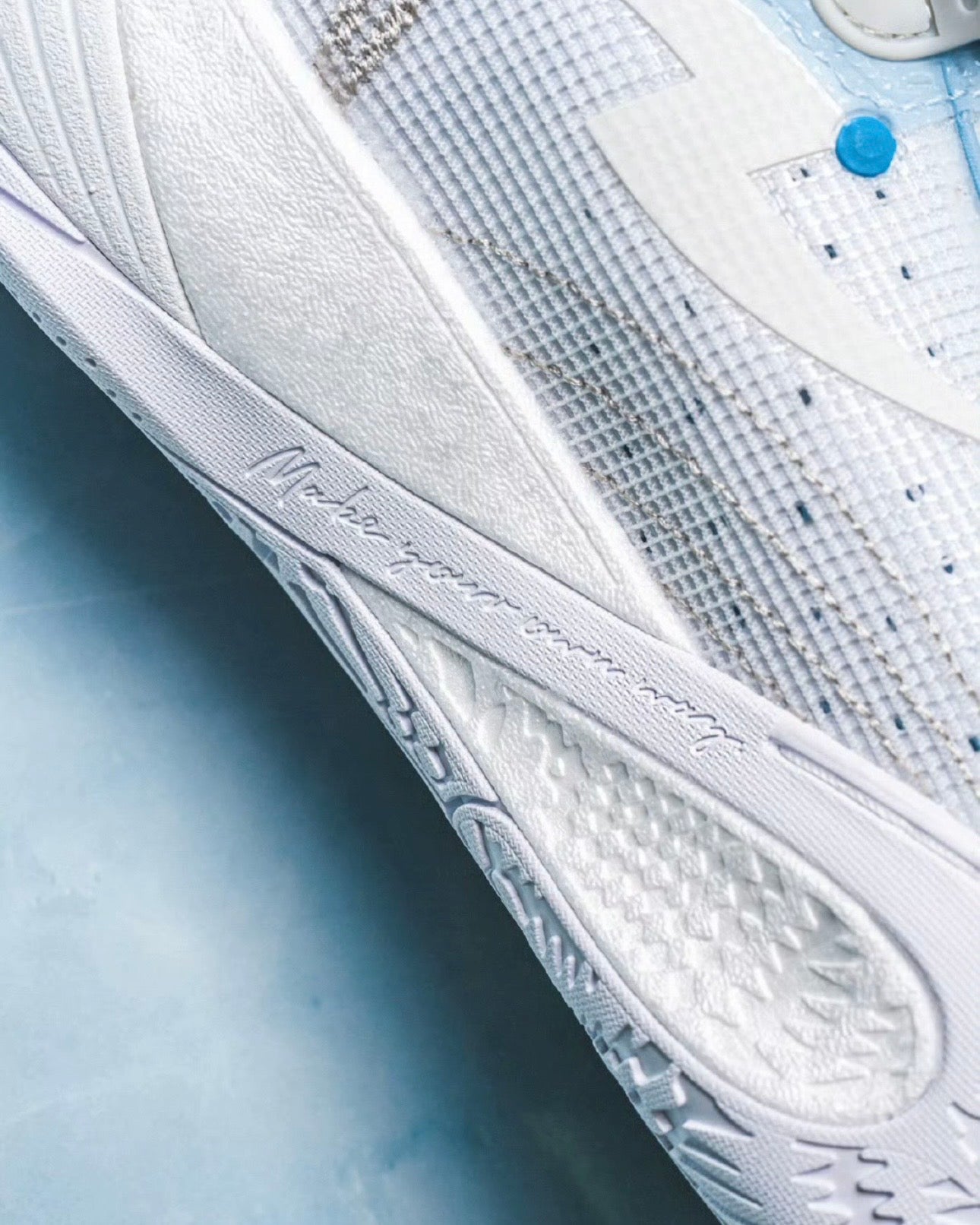 LI-NING Wade All City 14 "Ice Blood"（氷脈）