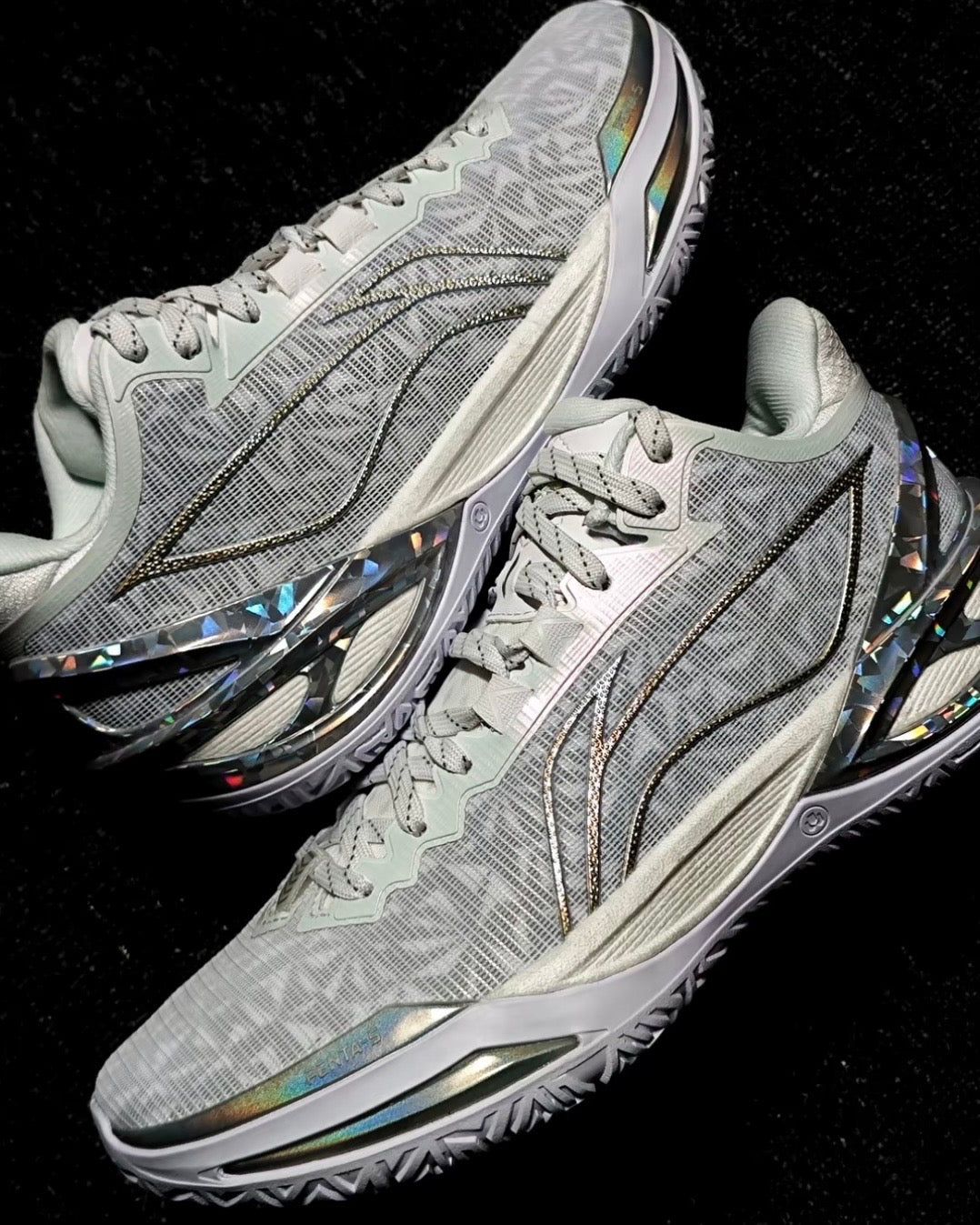 Li-Ning Liren 6 Kaleidoscope バスケットボールシューズ 万華鏡 マルチカラー