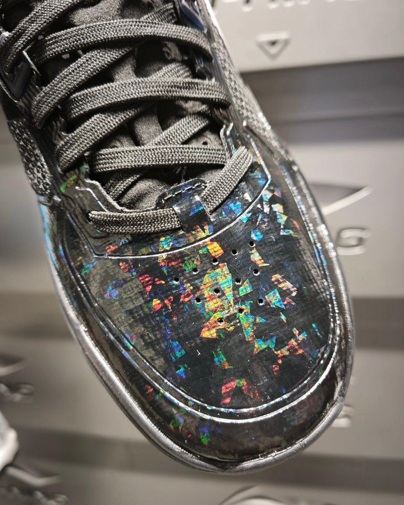 Li-Ning Liren 6 V2 Obsidian 正面 ブラック ローカット