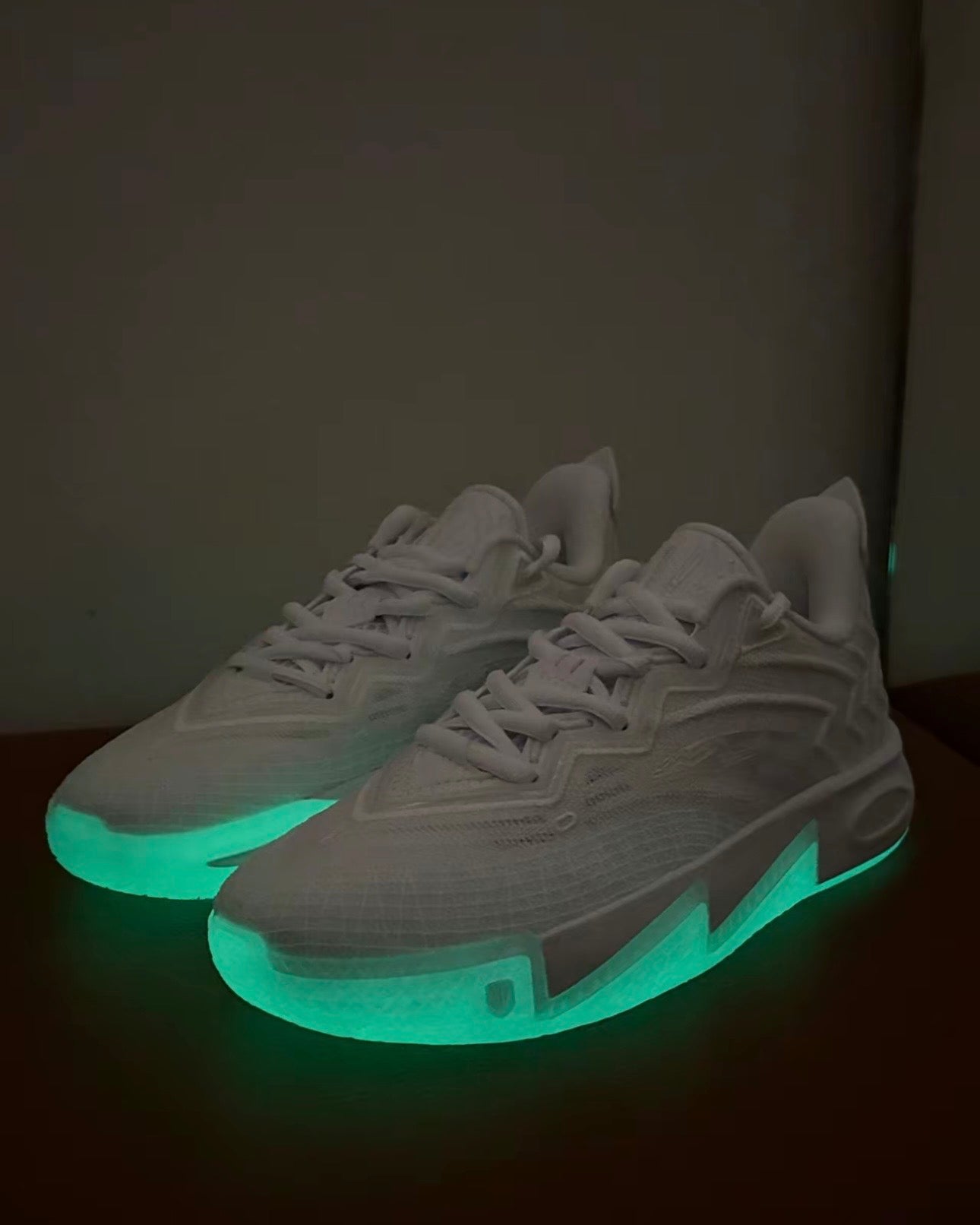 ANTA KAI 2 White Phantom ルミナスグリーン 蓄光 アウトソール 暗闇 発光