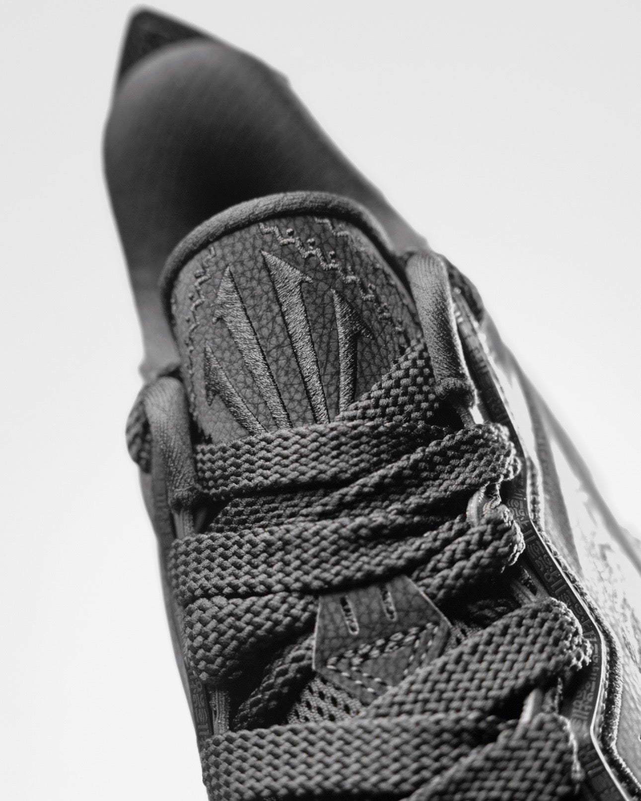 ANTA KAI 2 Black Agate 正面 オールブラック ローカット レザーアッパー