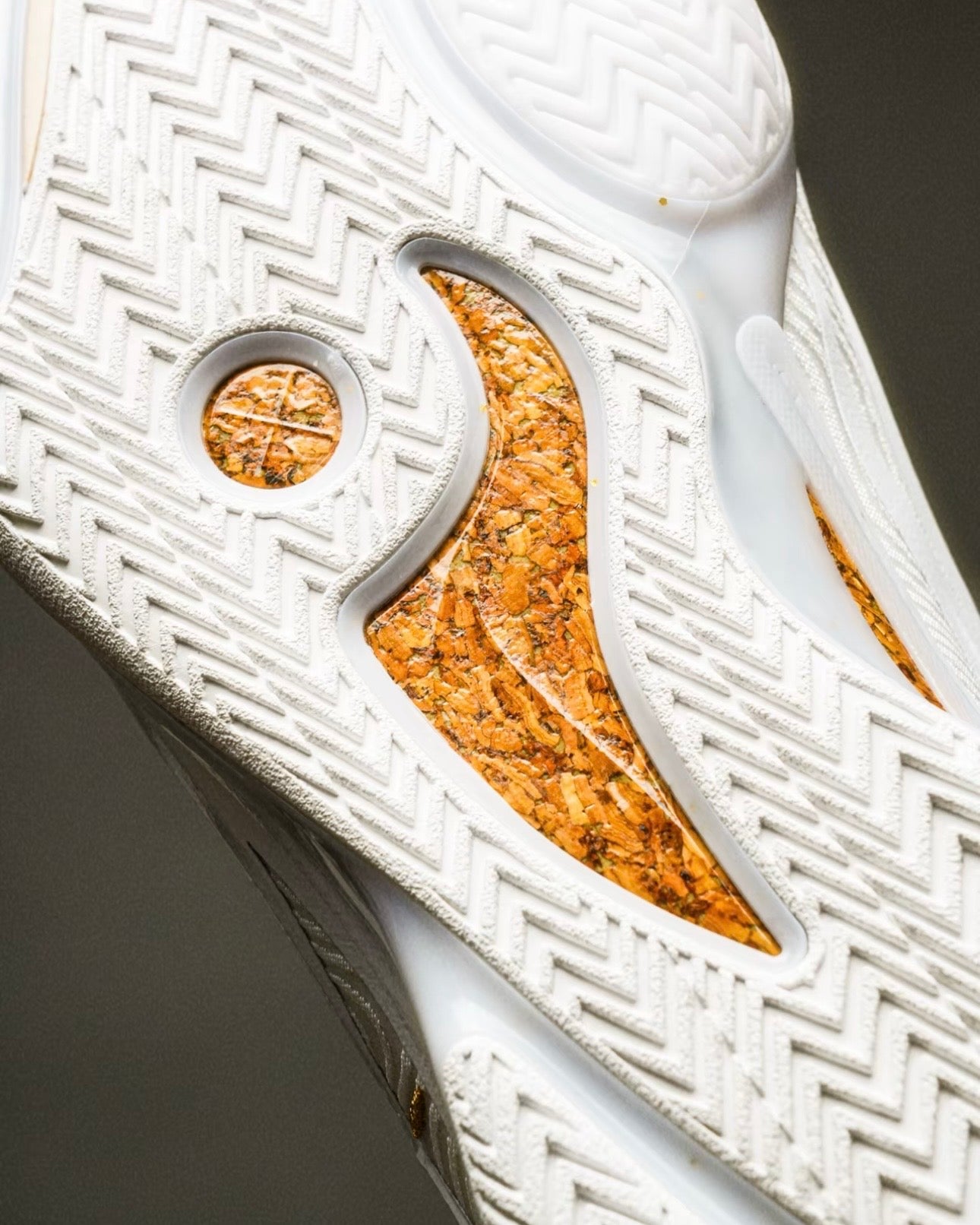 Way of Wade 808 5 Ultra V2 Golden Time TUFF RB GCU ラバーアウトソール ホワイト グリップ