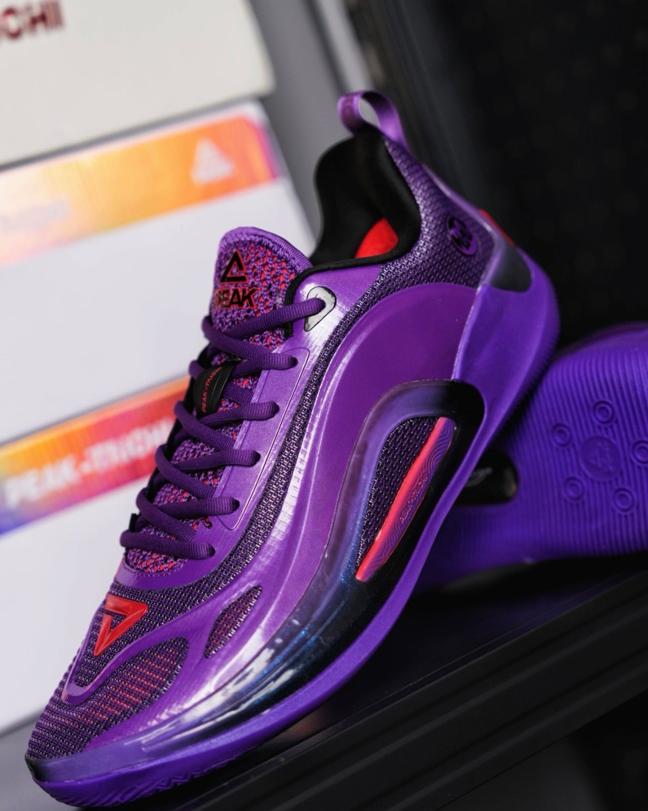 Peak AW4 Lakers Purple 光沢 パープル TPUパネル ミッドフット 接写