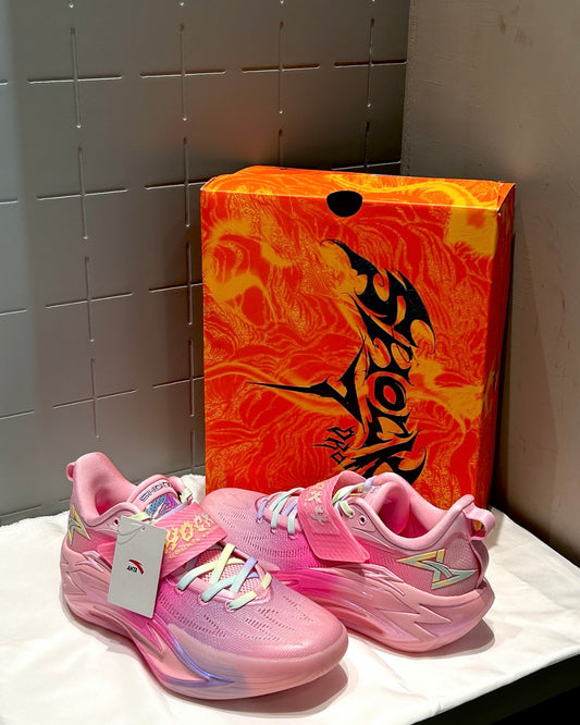 ANTA Shock Wave 7 Pro Pink バスケットボールシューズ ベビーピンク ホログラフィック 側面