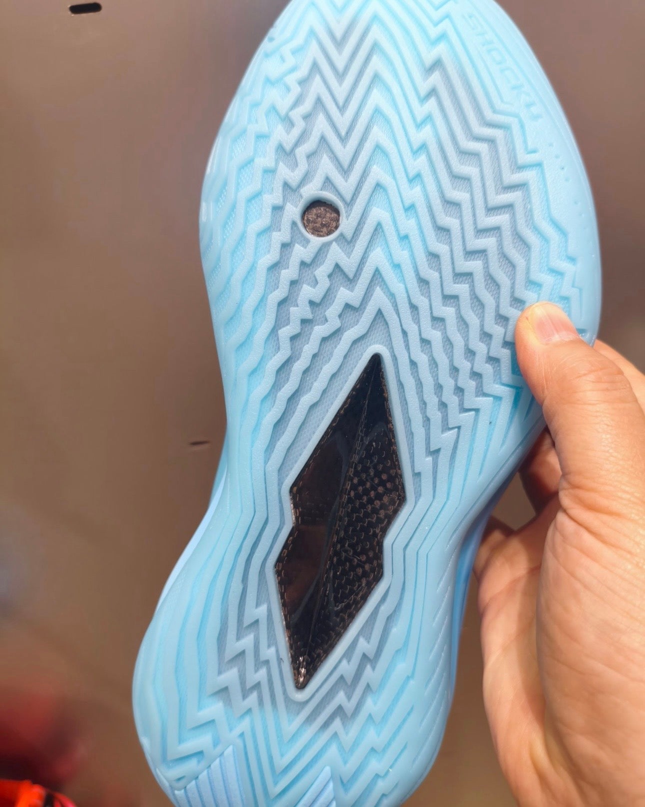 ANTA Shock Wave 7 Pro Sky Blue 耐摩耗性 ラバーアウトソール グリップ スカイブルー