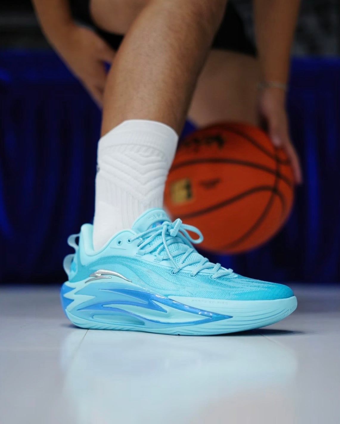 ANTA Shock Wave 7 Pro Prince Blue 耐摩耗性 ラバーアウトソール グリップ ブルー