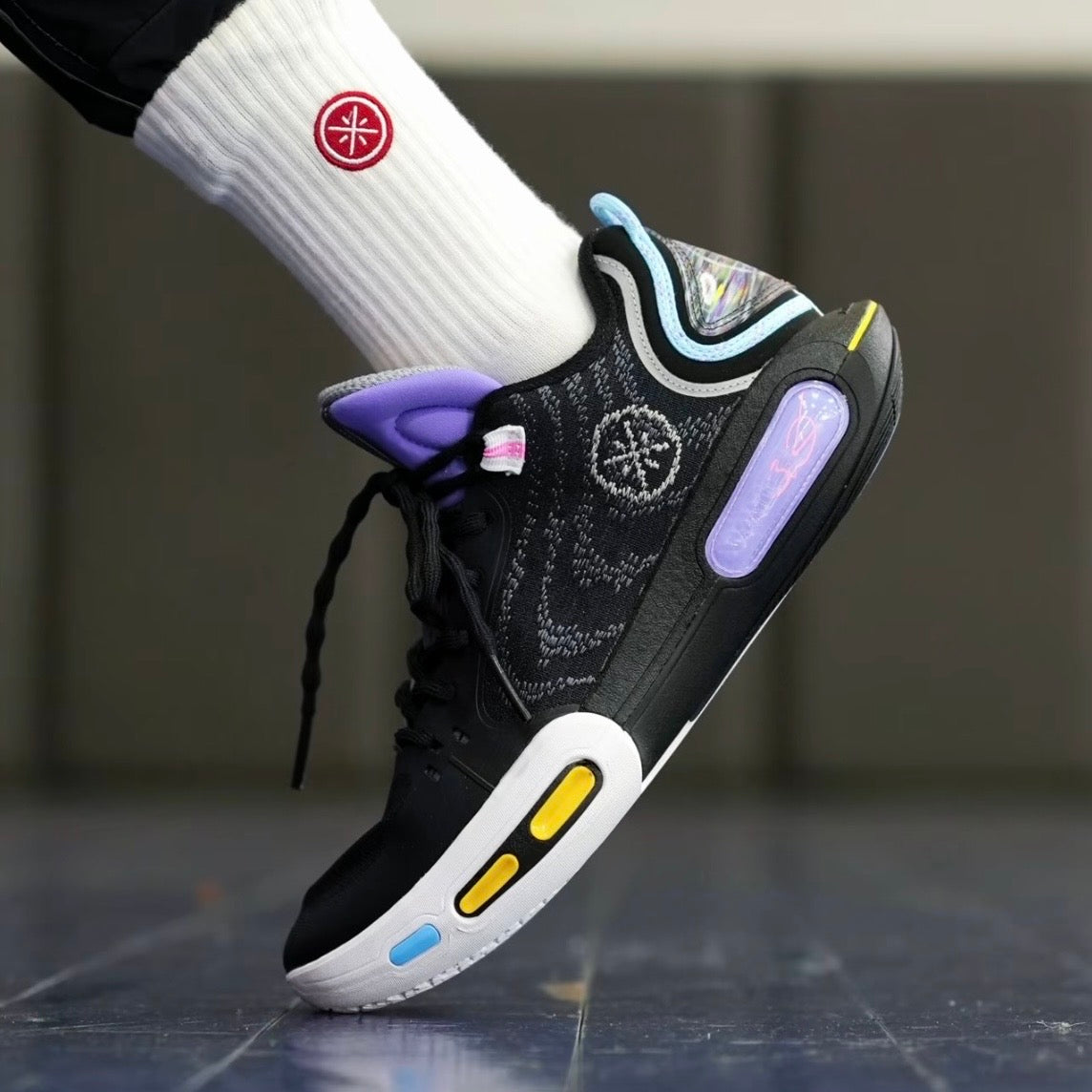 Li-Ning Wade Shadow 7 