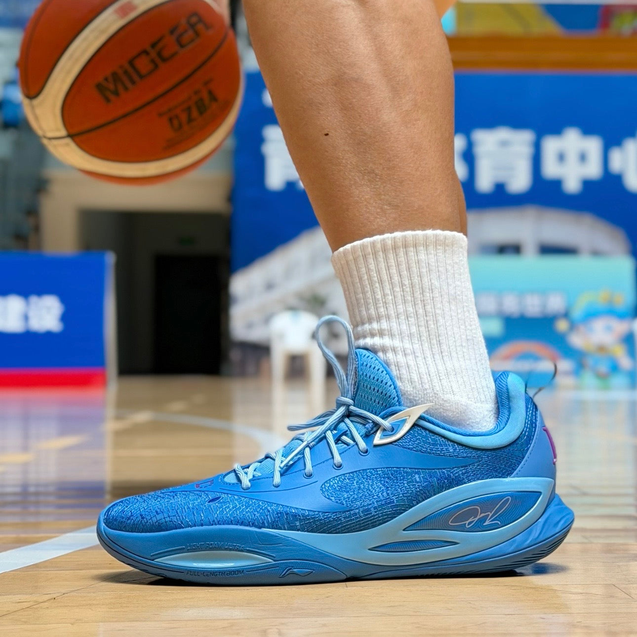 リーニン DLo 2 Cowboy City 着用 ロイヤルブルー ダラス ディアンジェロ・ラッセル コート