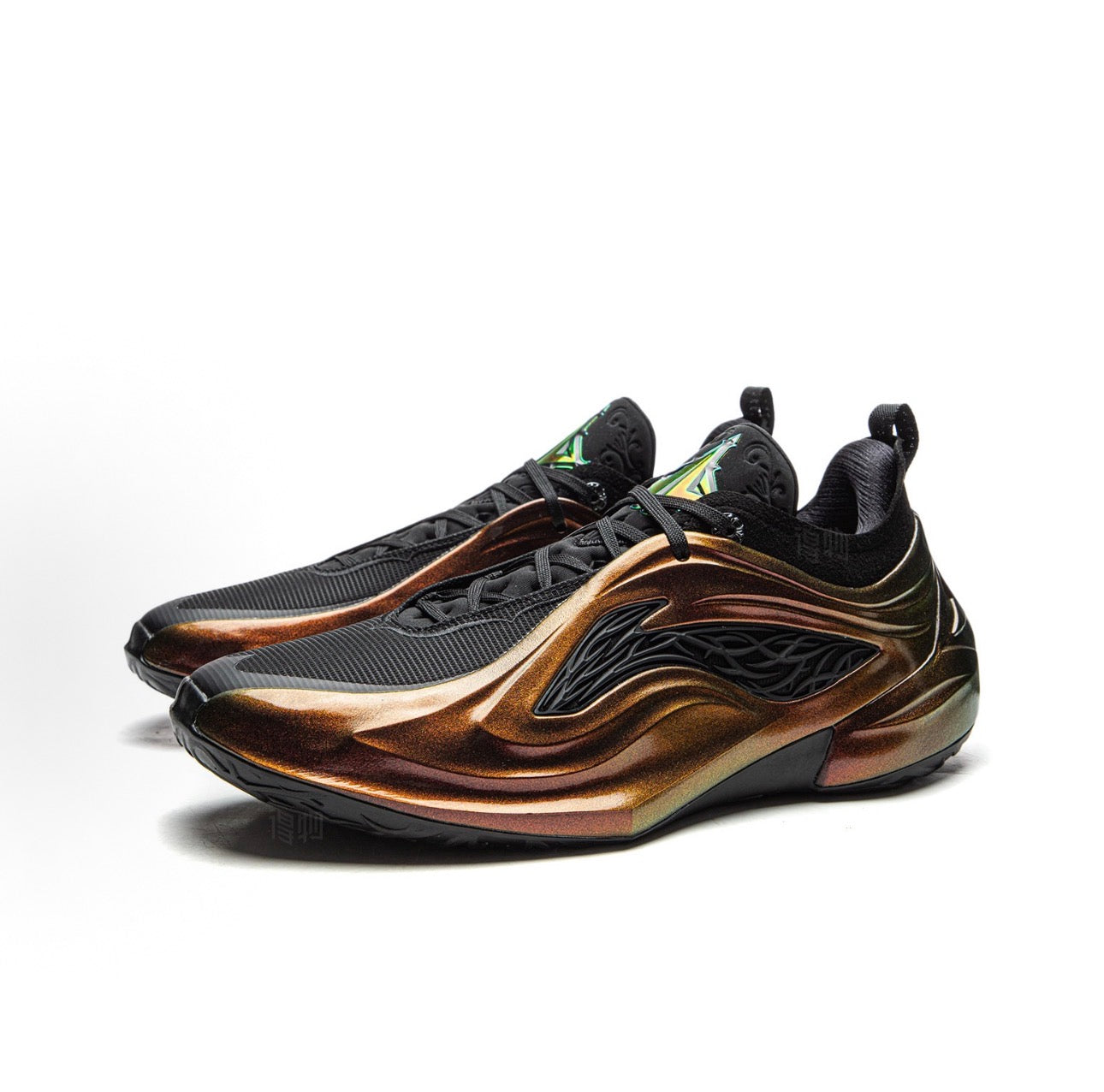 リーニン JB4 Golden Black ジミー・バトラー バッシュ ブラック ゴールド カッパー イリデッセント 側面