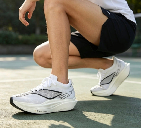 リーニン 飛電6 FEIDIAN 6 ELITE White Black 着用 ホワイト ブラック マラソン ランニング