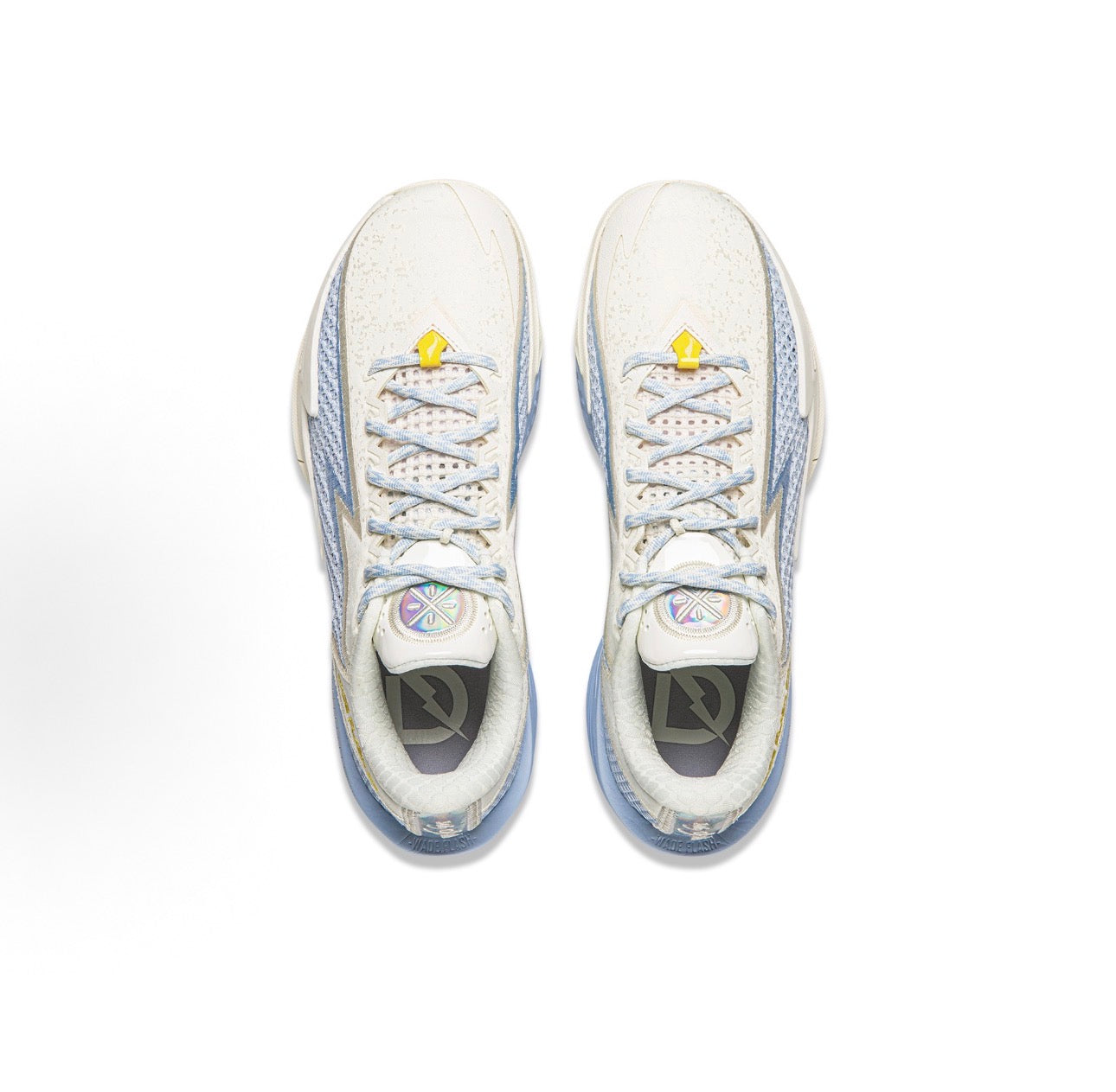 Wade Flash 2 氷脈 アイシーブルー フラッシュ パターン クリーム アッパー 接写