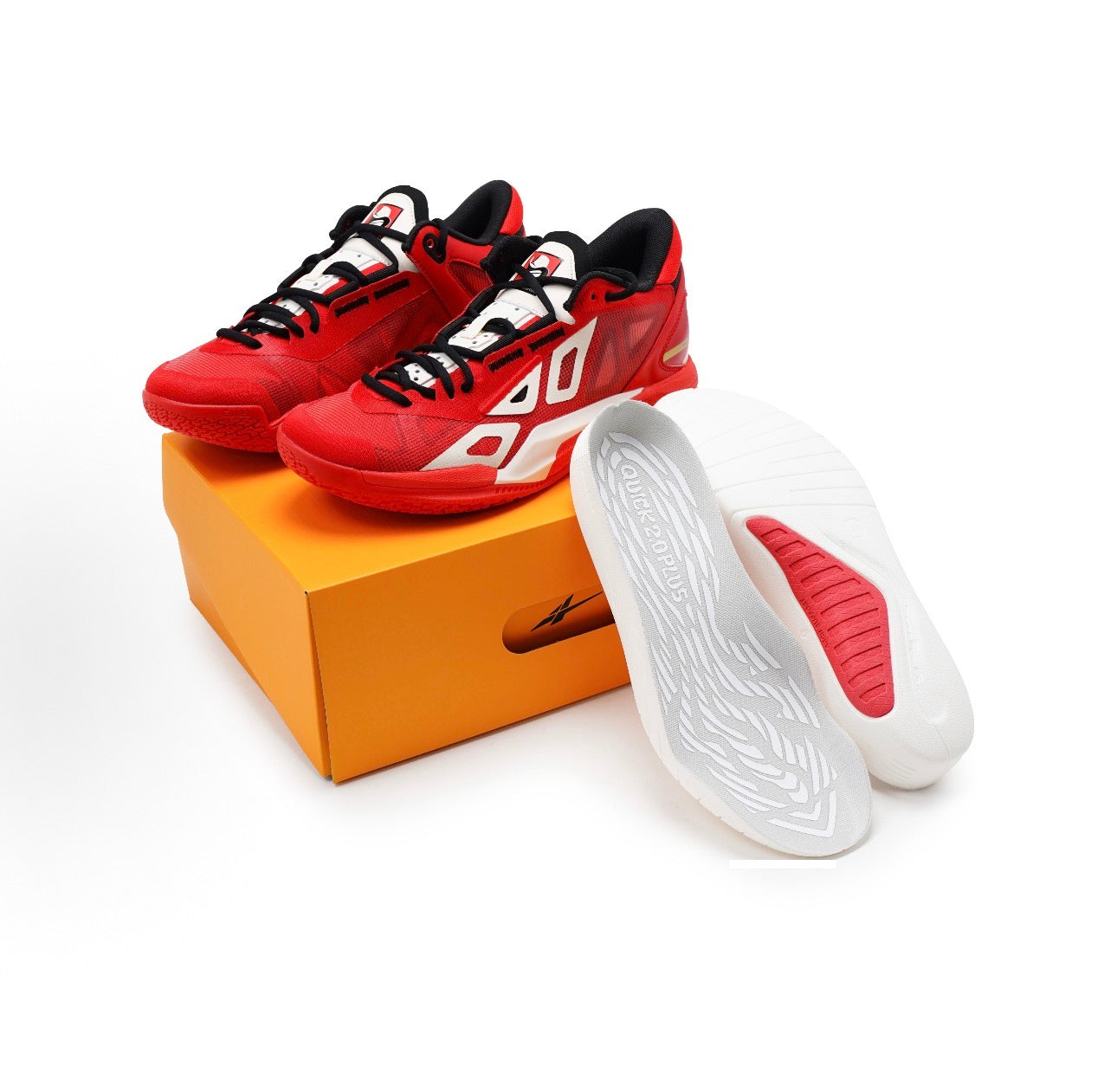 Game1 Low QUICK 2.0 ドロップインミッドソール レッド 接写