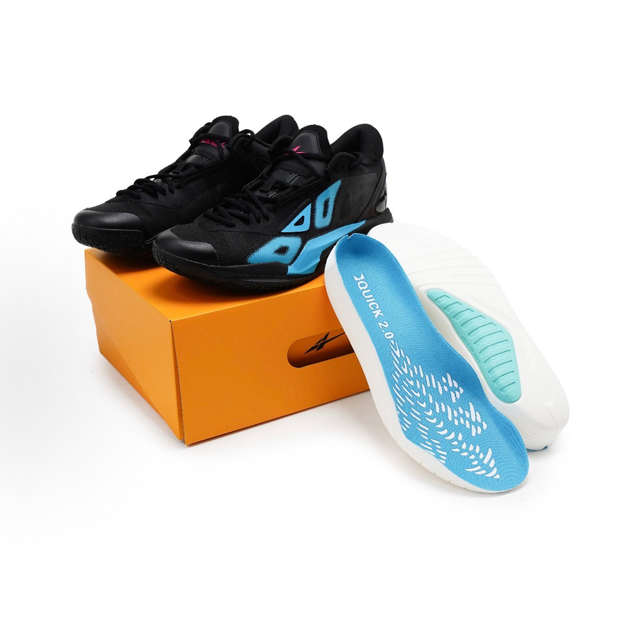 Game1 Low QUICK 2.0 ドロップインミッドソール ブラック 接写