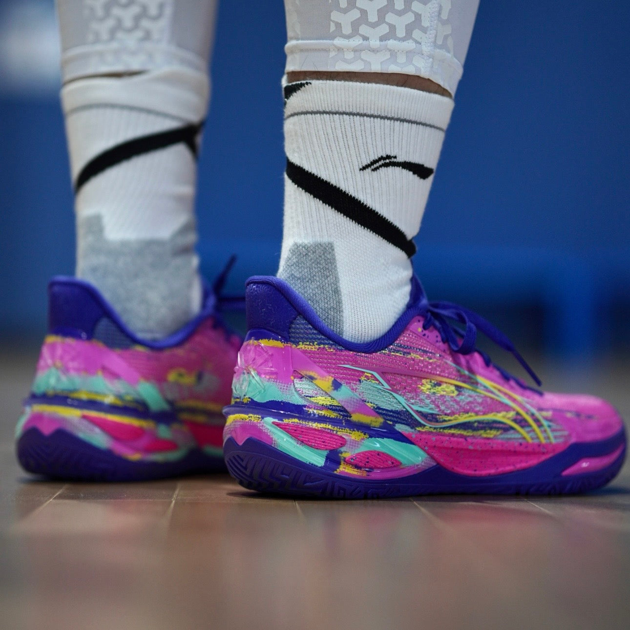 Li-Ning LiRen 6 V2 Down 着用 コート ピンク