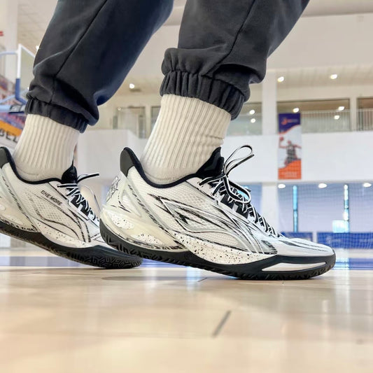 Li-Ning LiRen 6 V2 One More 着用 コート ホワイト×ブラック