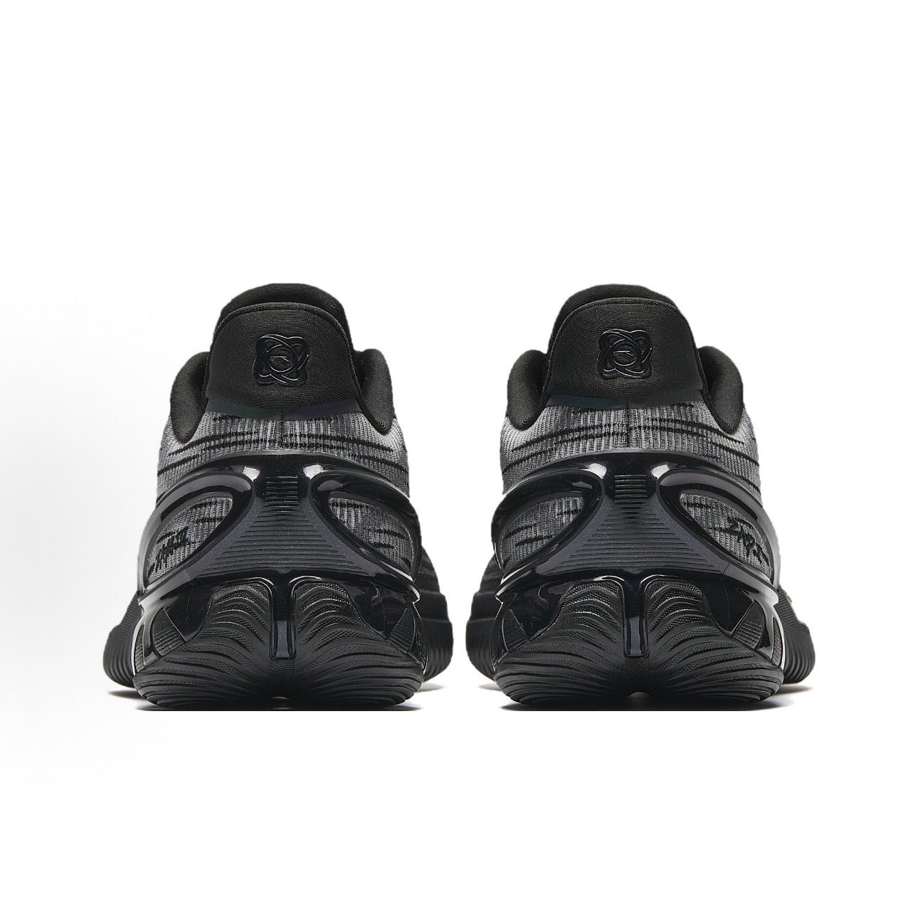 ANTA ZAP 3「Triple Black」