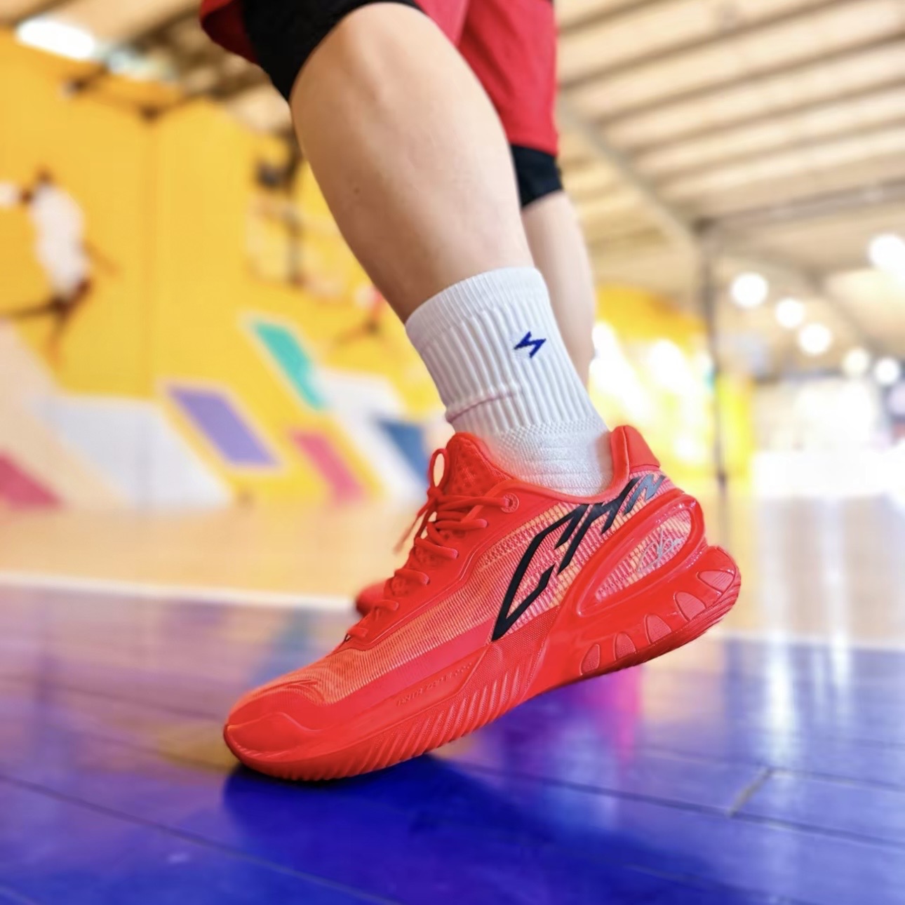 ANTA ZAP 3 Red Black 着用 コート レッド