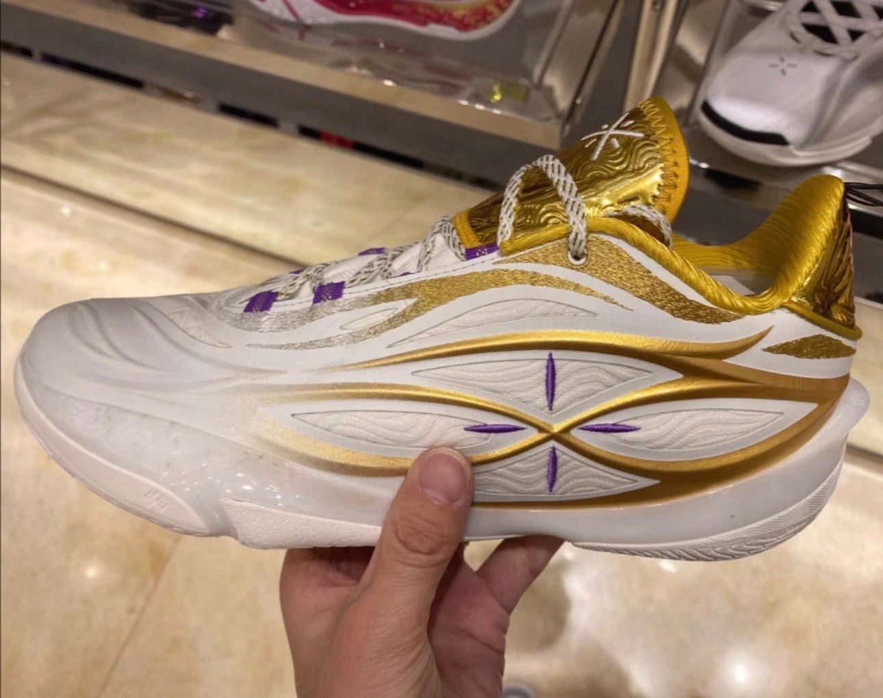 Way of Wade 808 5 Ultra V2「白金」香港限定