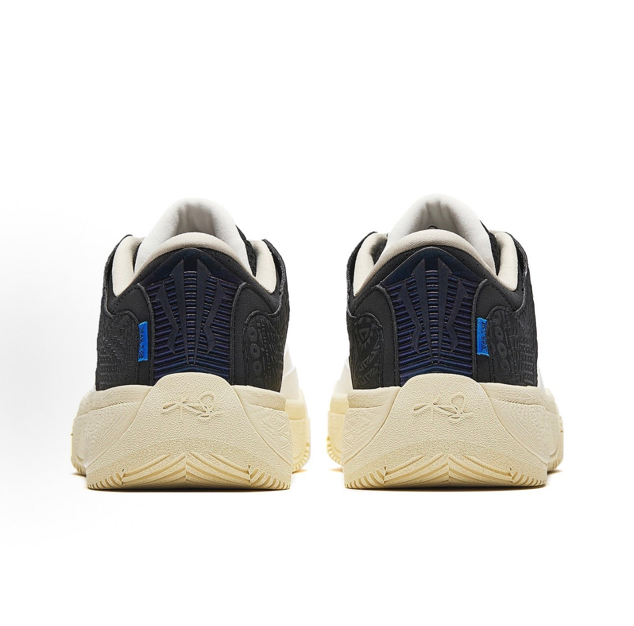 ANTA Hélà Code「White/Black」