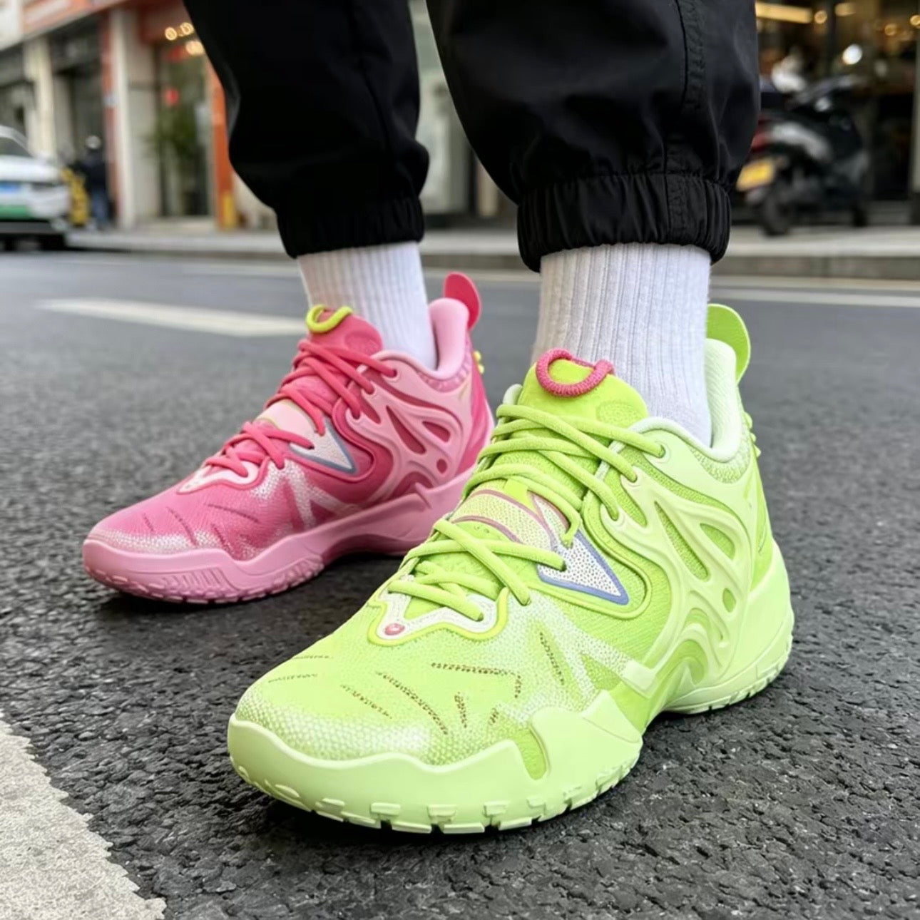 Li-Ning BadFive 6 ロゴ ディテール 接写