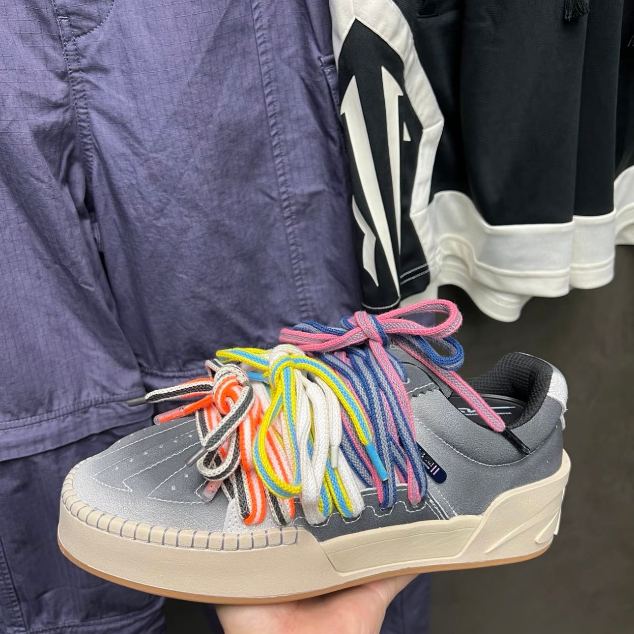 Hélà Style Roots レインボーレース 彩色 シュータン 接写