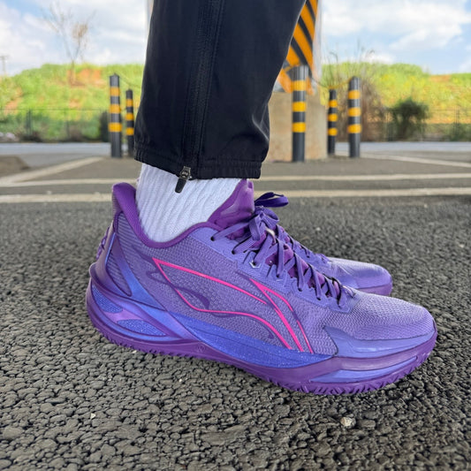 Li-Ning Liren 6 V2 Moon 着用イメージ パープル
