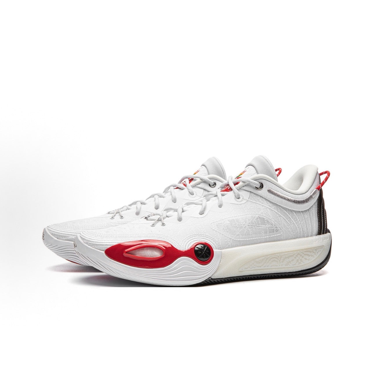 Li-Ning Wade All City 14 ENCORE Apple ホワイト レッド ブラック 斜め前方
