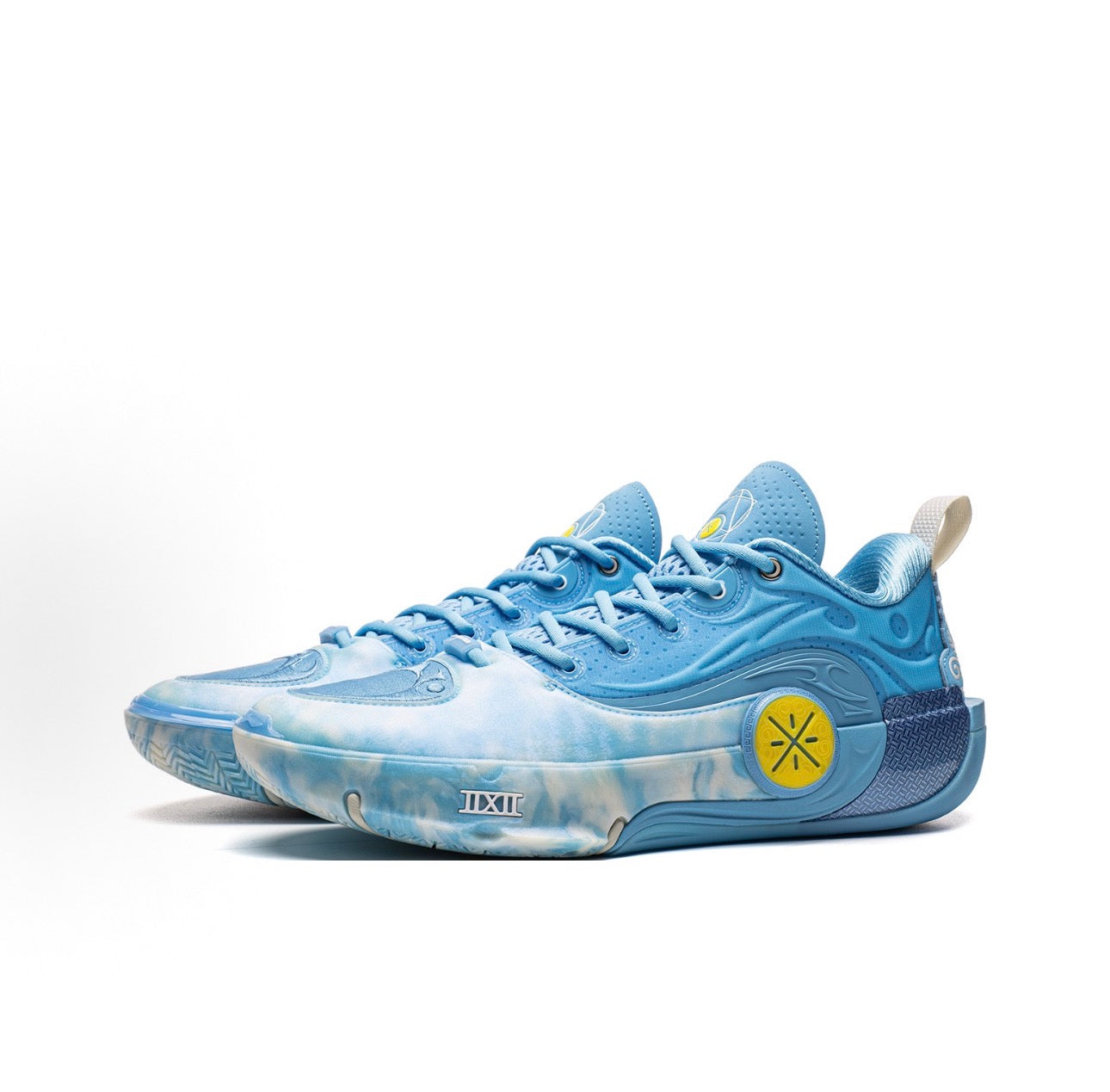 Li-Ning Way of Wade 12 Skyline スカイブルー イエローロゴ 斜め前方
